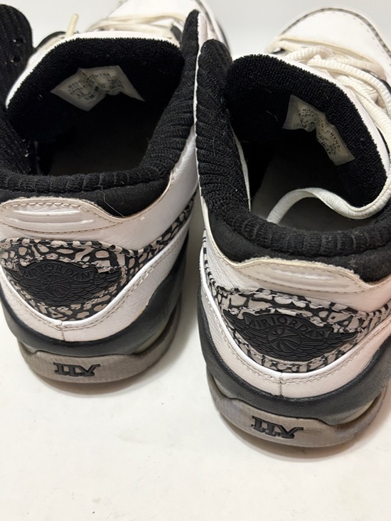 Nike Jordan Team Low 2.5 Size 18.5 White Cement Basketball Shoes GUC - Picture 9 of 11